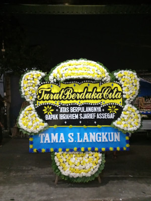 Papan Bunga Duka di Wek Ii